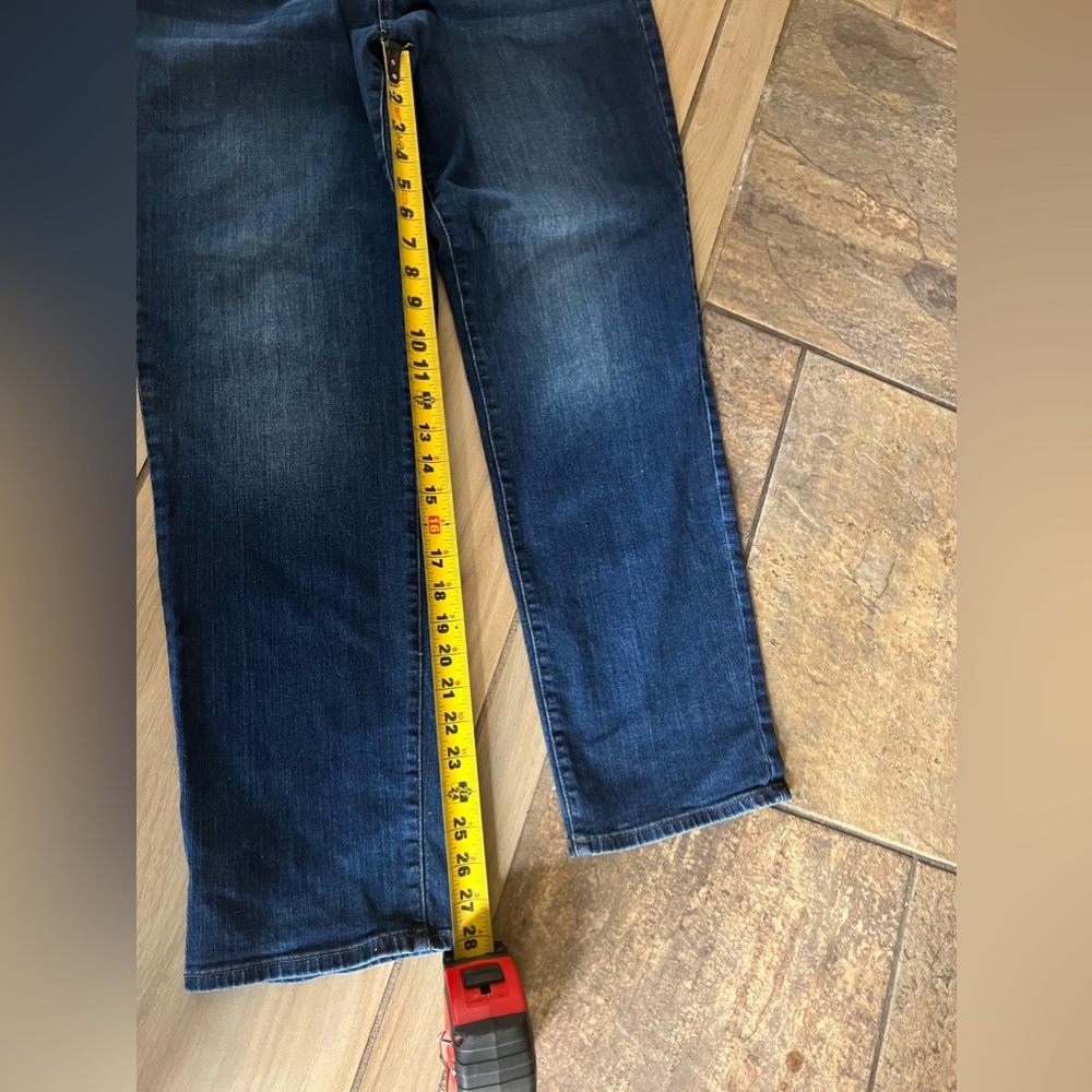 Universal Thread jeans - Picture 2 of 5